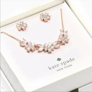 gleaming gardenia necklace and studs boxed set